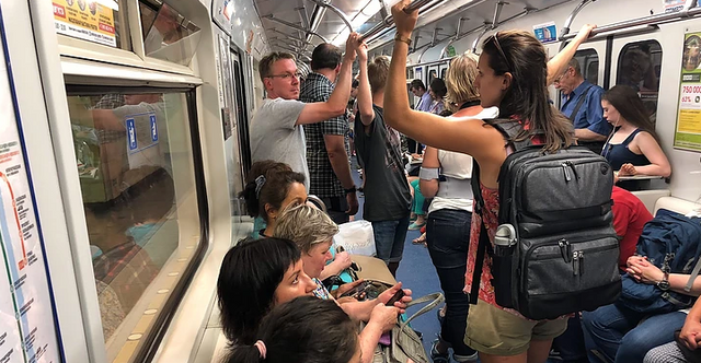 How the Onli Travel Venture Backpack Helps Ease Your Commute